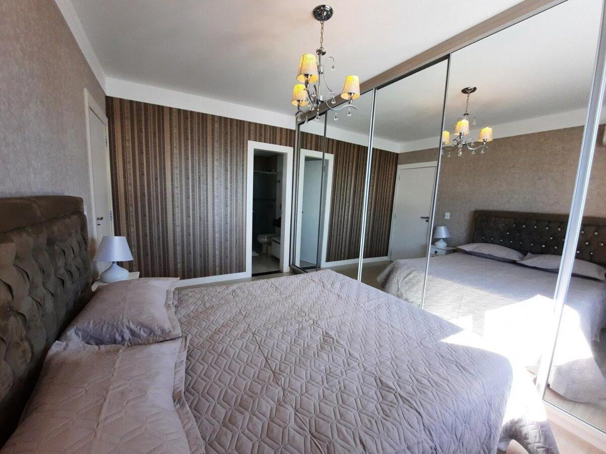 3 Suites Linda Vista Da Orla De Bc A 50M Da Praia - Somente Familiares Balneario Camboriu Exterior photo
