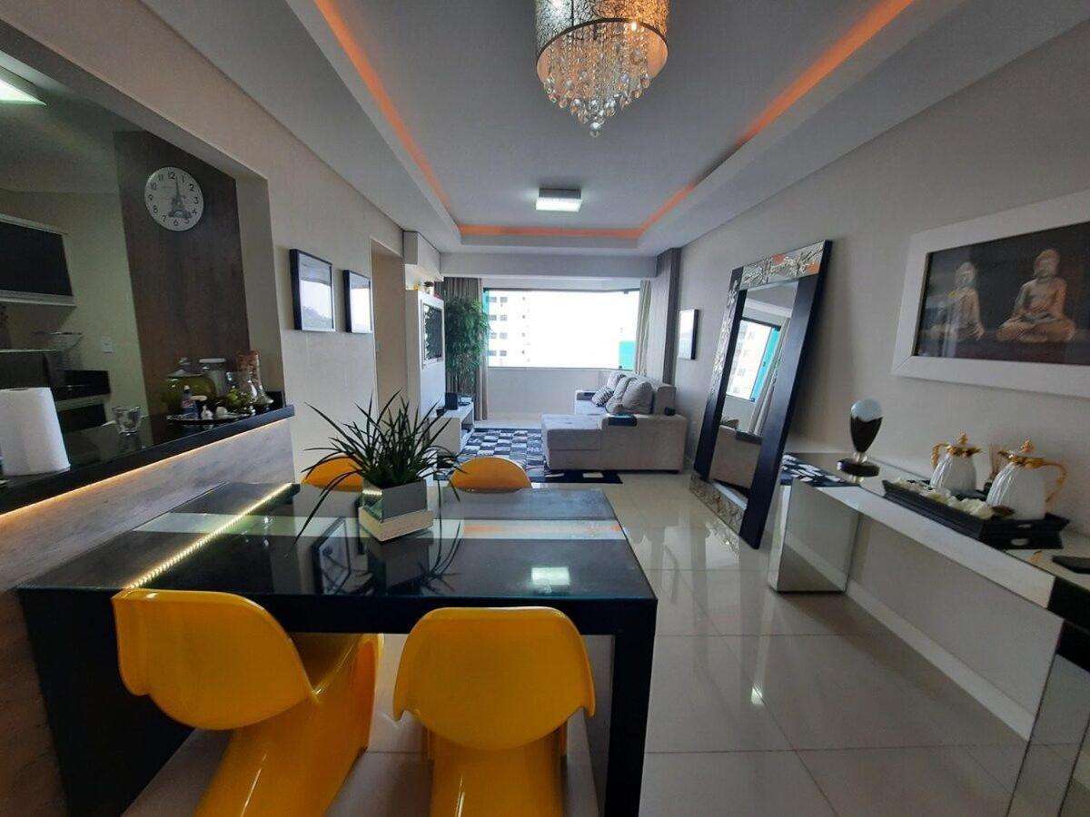 3 Suites Linda Vista Da Orla De Bc A 50M Da Praia - Somente Familiares Balneario Camboriu Exterior photo