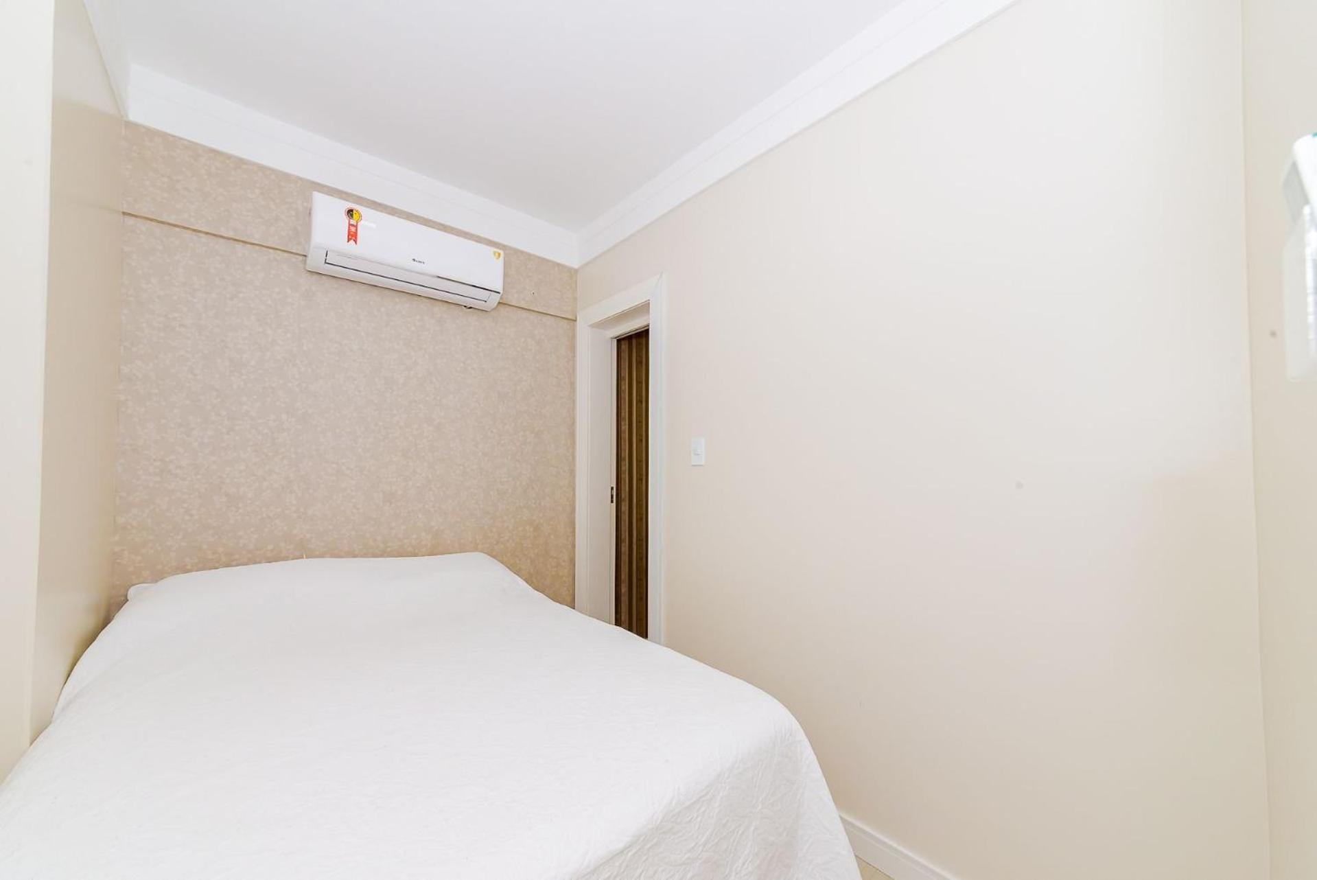 3 Suites Linda Vista Da Orla De Bc A 50M Da Praia - Somente Familiares Balneario Camboriu Exterior photo